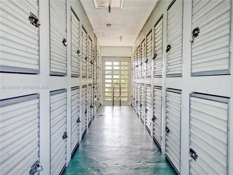 5300 Washington Street Hollywood FL 33021