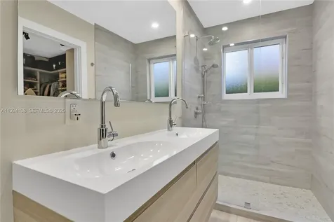 9008 Dickens Avenue Surfside FL 33154