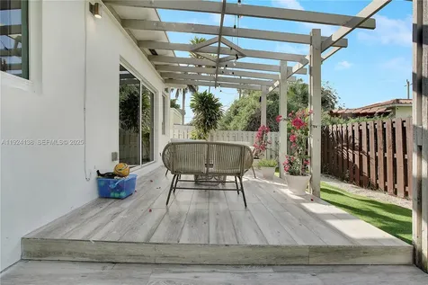 9008 Dickens Avenue Surfside FL 33154