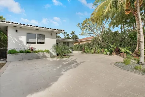 9008 Dickens Avenue Surfside FL 33154