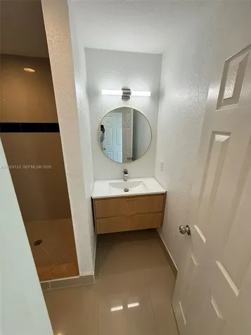 4411 NW 34th Street Lauderdale Lakes FL 33319