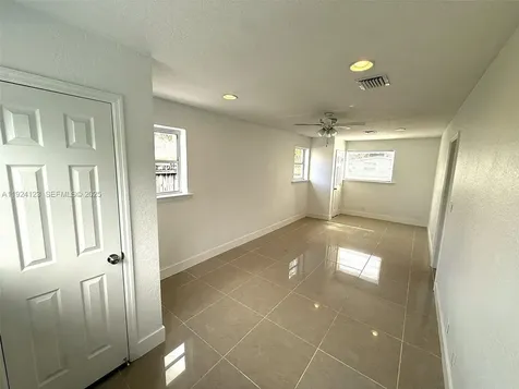 4411 NW 34th Street Lauderdale Lakes FL 33319