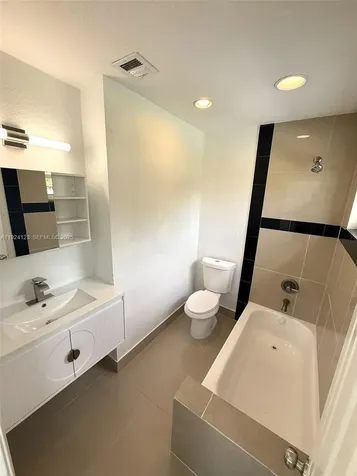 4411 NW 34th Street Lauderdale Lakes FL 33319