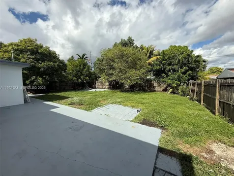 4411 NW 34th Street Lauderdale Lakes FL 33319
