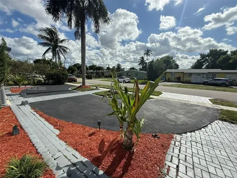 4411 NW 34th Street Lauderdale Lakes FL 33319