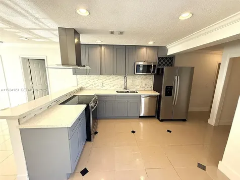 4411 NW 34th Street Lauderdale Lakes FL 33319