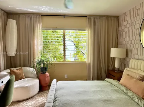 1127 Meridian Avenue Miami Beach FL 33139