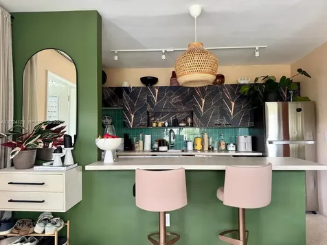 1127 Meridian Avenue Miami Beach FL 33139