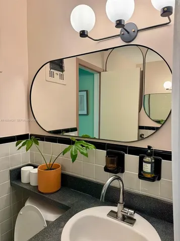 1127 Meridian Avenue Miami Beach FL 33139