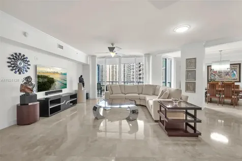 333 Las Olas Way Fort Lauderdale FL 33301