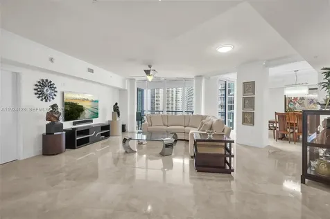 333 Las Olas Way Fort Lauderdale FL 33301
