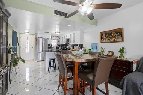 5530 W 26th Court Hialeah FL 33016