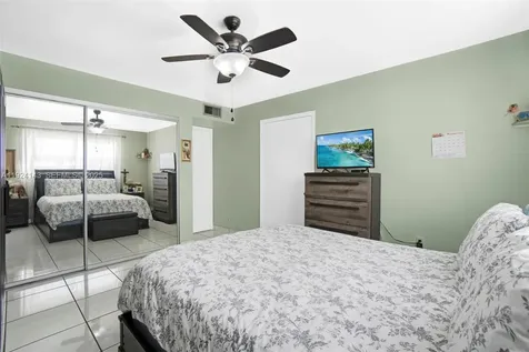5530 W 26th Court Hialeah FL 33016