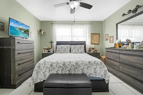 5530 W 26th Court Hialeah FL 33016