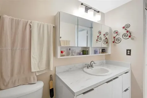 5530 W 26th Court Hialeah FL 33016