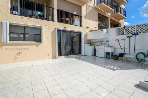 5530 W 26th Court Hialeah FL 33016