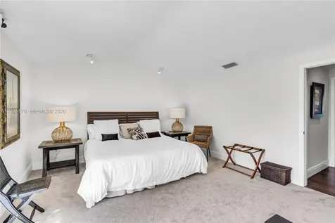 591 N Mashta Drive Key Biscayne FL 33149
