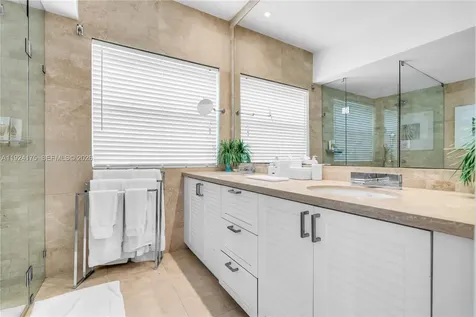 591 N Mashta Drive Key Biscayne FL 33149