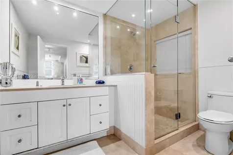 591 N Mashta Drive Key Biscayne FL 33149