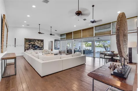 591 N Mashta Drive Key Biscayne FL 33149