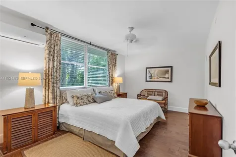 591 N Mashta Drive Key Biscayne FL 33149