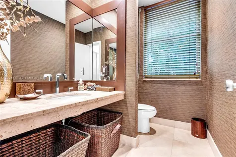 591 N Mashta Drive Key Biscayne FL 33149
