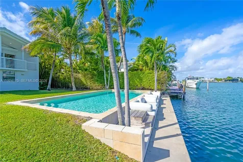591 N Mashta Drive Key Biscayne FL 33149