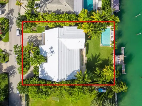 591 N Mashta Drive Key Biscayne FL 33149