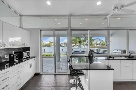 591 N Mashta Drive Key Biscayne FL 33149