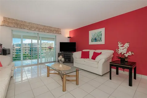 401 SE 3rd Street Dania Beach FL 33004