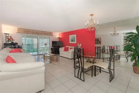 401 SE 3rd Street Dania Beach FL 33004