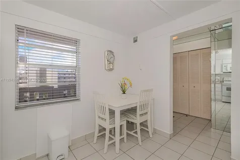 401 SE 3rd Street Dania Beach FL 33004