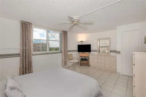 401 SE 3rd Street Dania Beach FL 33004