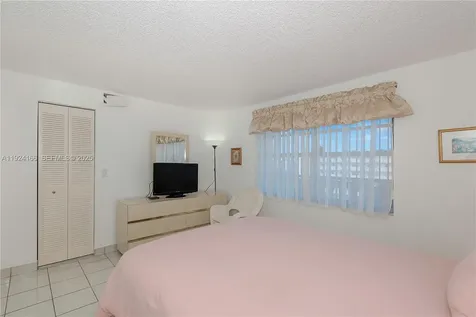 401 SE 3rd Street Dania Beach FL 33004