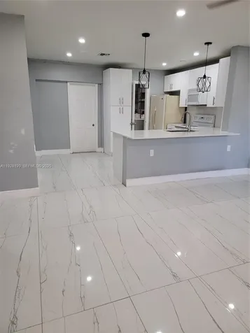 1710 SW 70th Way North Lauderdale FL 33068