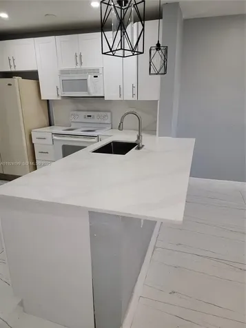 1710 SW 70th Way North Lauderdale FL 33068