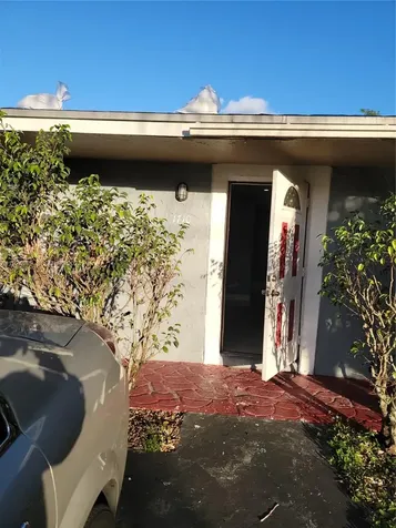 1710 SW 70th Way North Lauderdale FL 33068