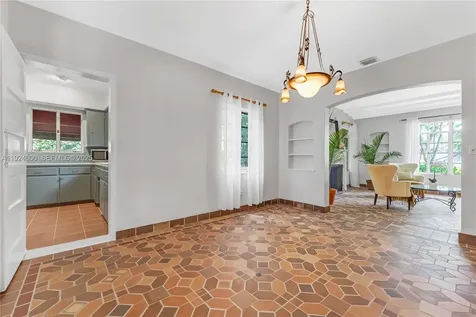 492 NE 55th Street Miami FL 33137