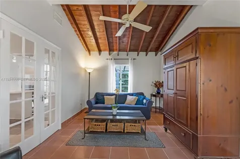 492 NE 55th Street Miami FL 33137