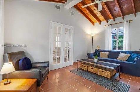 492 NE 55th Street Miami FL 33137