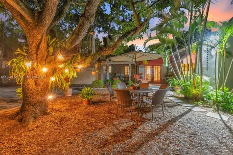 492 NE 55th Street Miami FL 33137