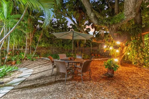492 NE 55th Street Miami FL 33137