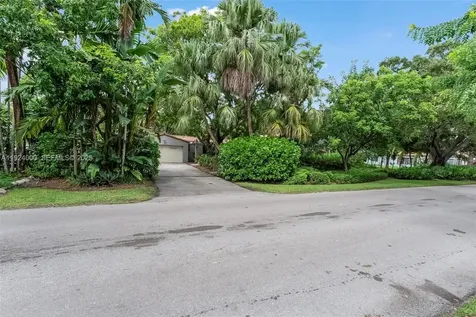 492 NE 55th Street Miami FL 33137
