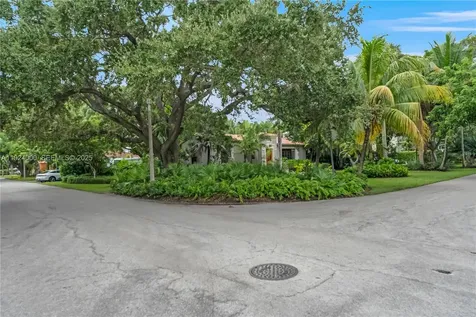 492 NE 55th Street Miami FL 33137