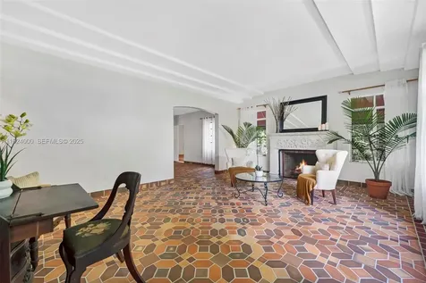 492 NE 55th Street Miami FL 33137