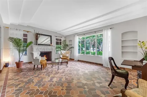 492 NE 55th Street Miami FL 33137