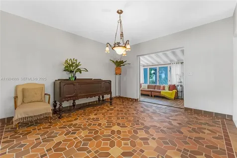 492 NE 55th Street Miami FL 33137