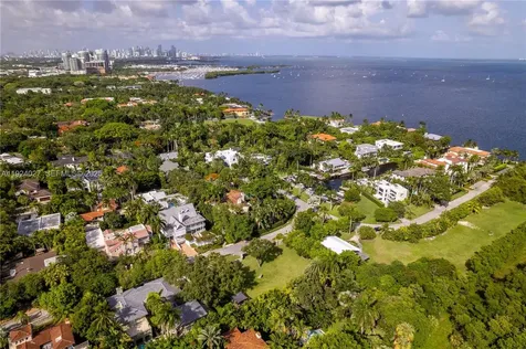 3400 S Moorings Way Coconut Grove FL 33133