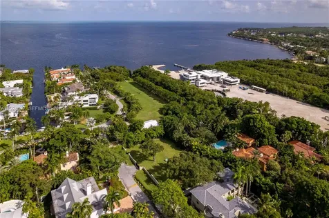 3400 S Moorings Way Coconut Grove FL 33133