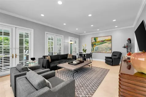 3460 S Moorings Way Miami FL 33133